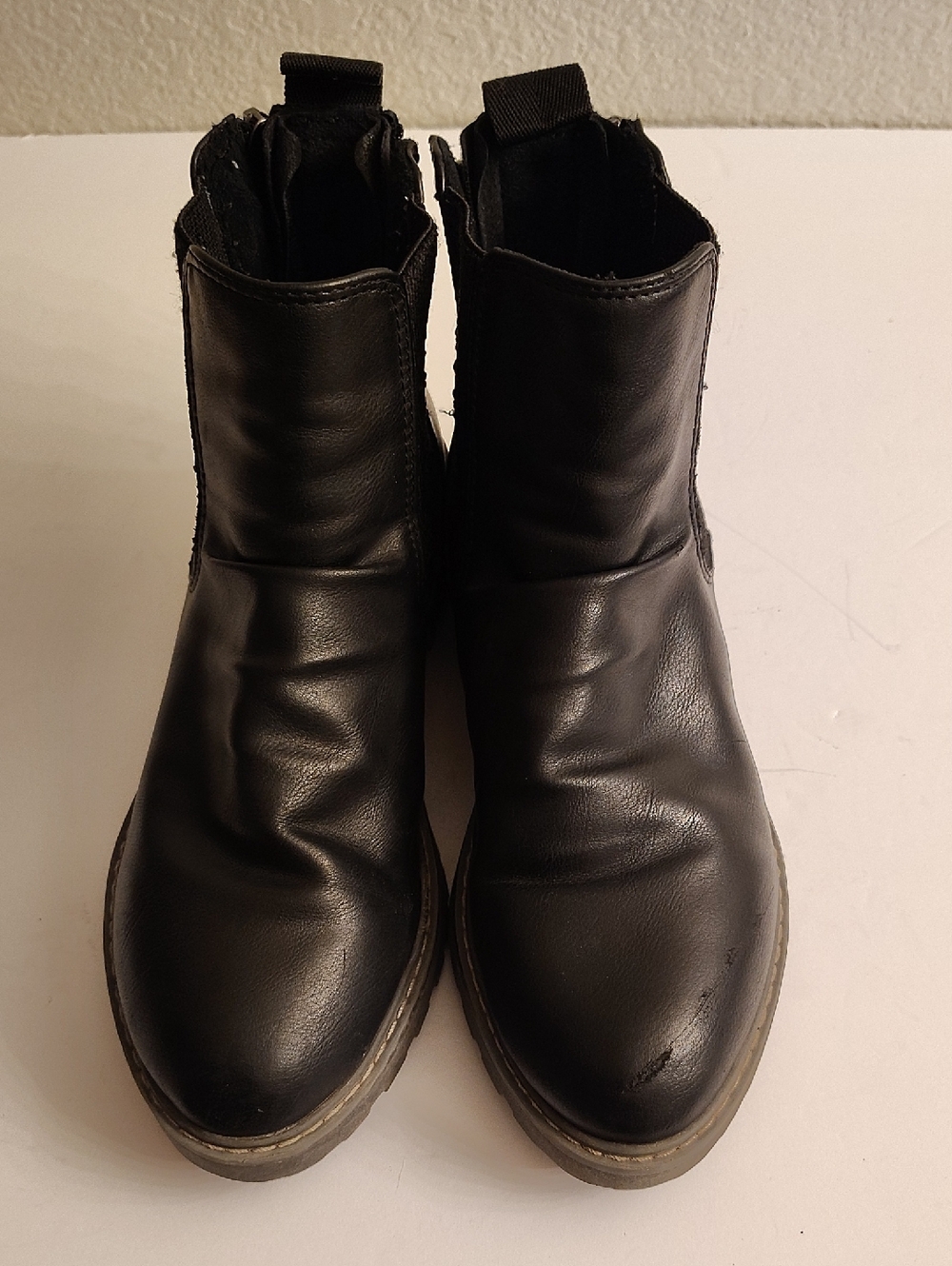 Blowfish Black Slip-On Chelsea Booties 5S X